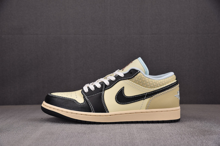 AIR Jordan 1 Low SE ''Coconut Milk Black Muslin'' HQ3437-101