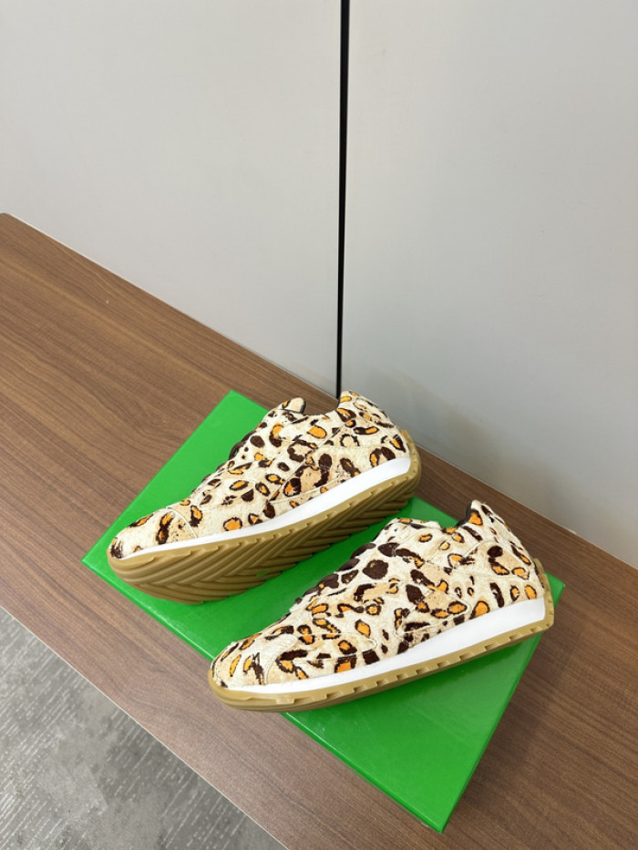 b0tt*ga Ven*ta orbit sneaker bv013