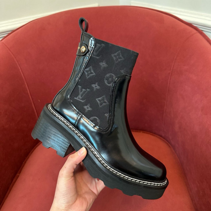 LV BOOTS L000052