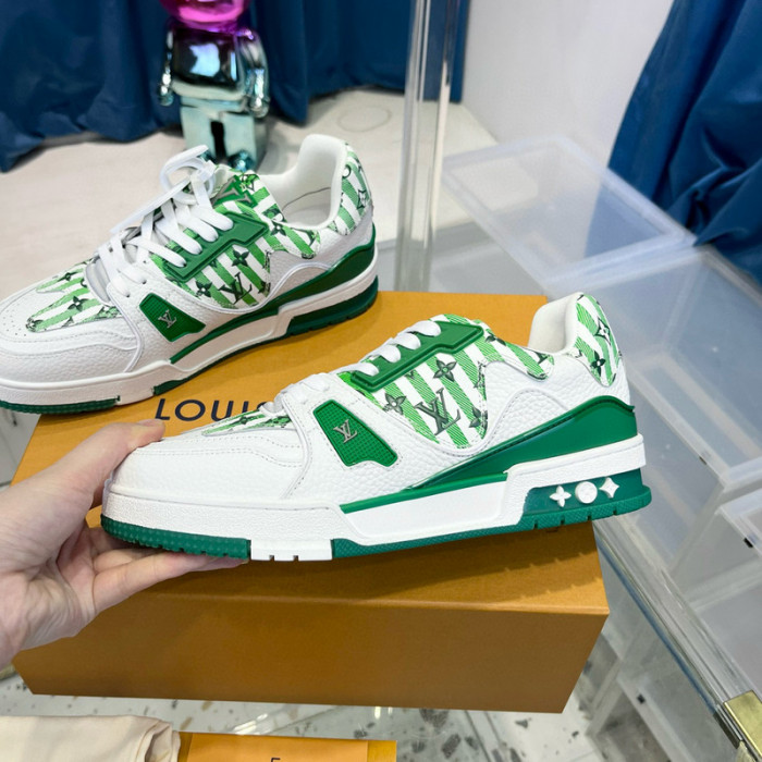 LV SNEAKER LV-000442