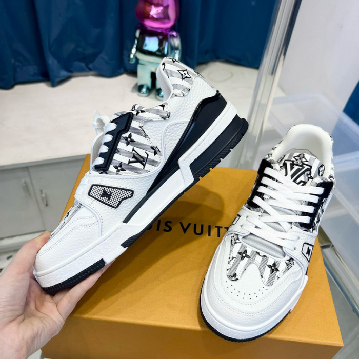 LV SNEAKER LV-000438
