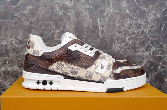 LV SNEAKER LV-000219