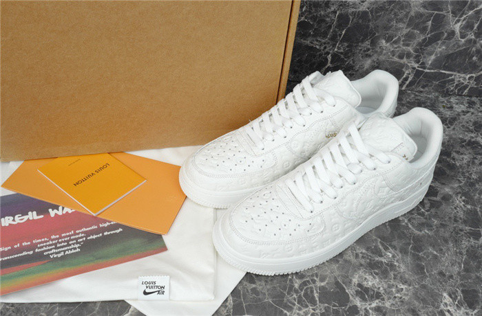 LV SNEAKER LV-000248