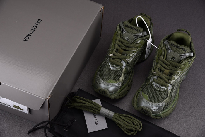 RUNNER SNEAKER RS018