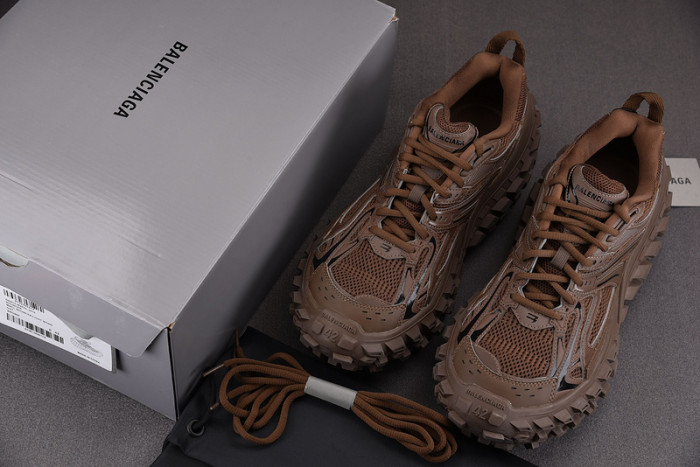 DEFENDER SNEAKER DS008