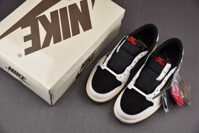 Jordan 1 Retro Low OG SP Travis Scott Olive (W) DZ4137-106