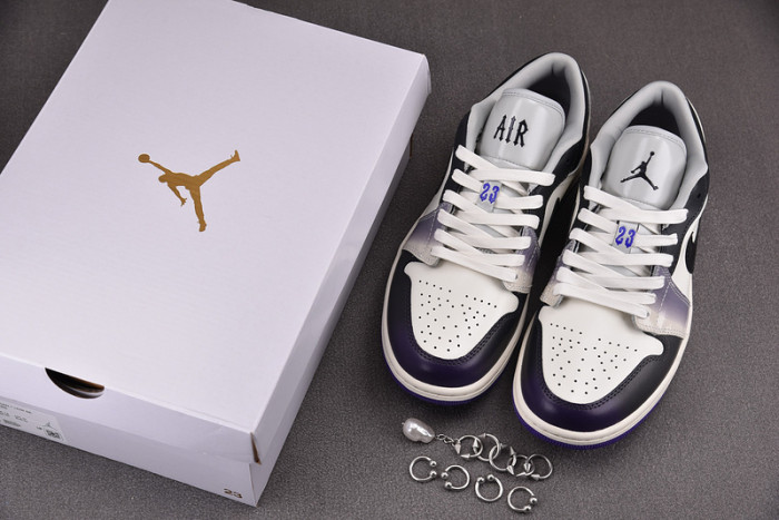 AIR JORDAN 1 LOW SE “PUNK ROCK” HF5759-101