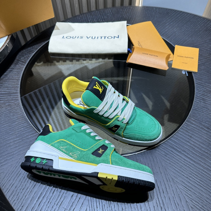 LV TRAINER SNEAKER LV-000579