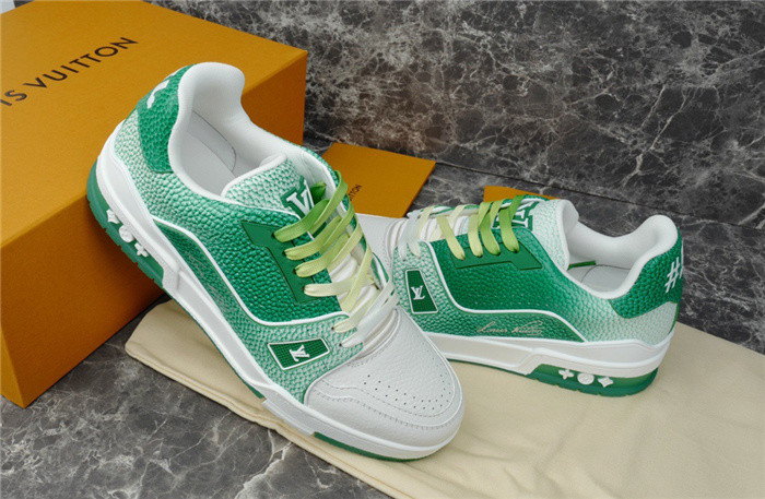 LV SNEAKER LV-000269