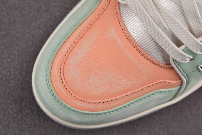 LV SNEAKER LV-000108