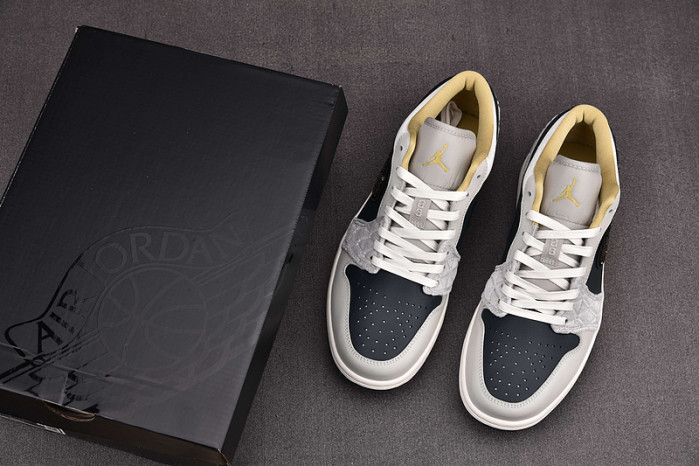 Jordan 1 Low Beaded DV1762-001