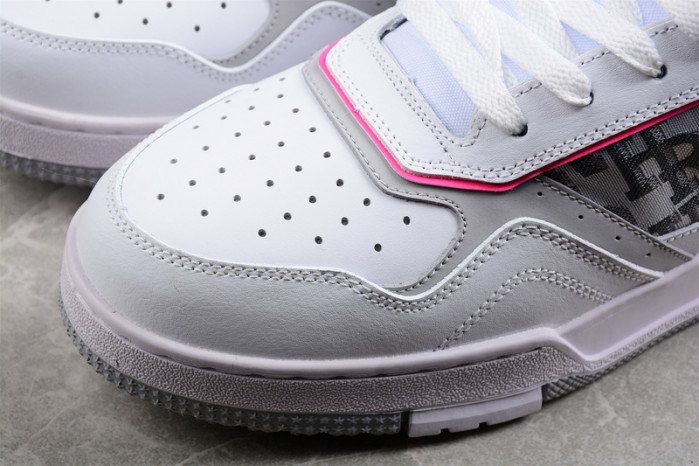 LV TRAINER SNEAKER LV-000551