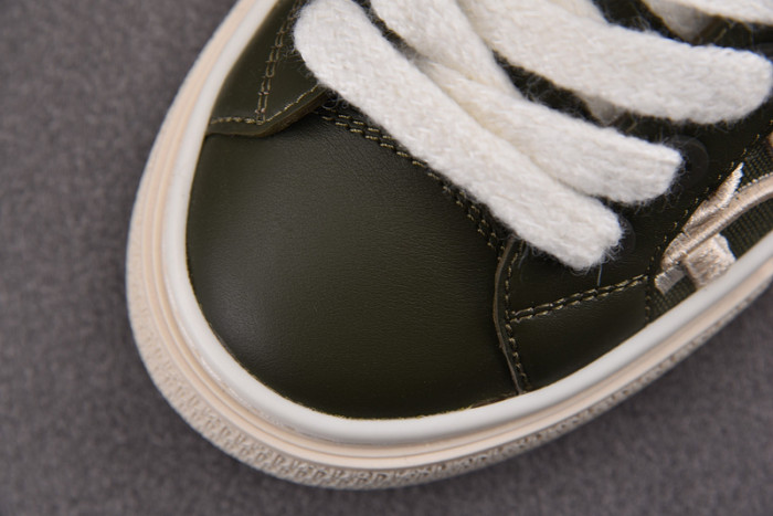 D10r b33 sneakers b330013