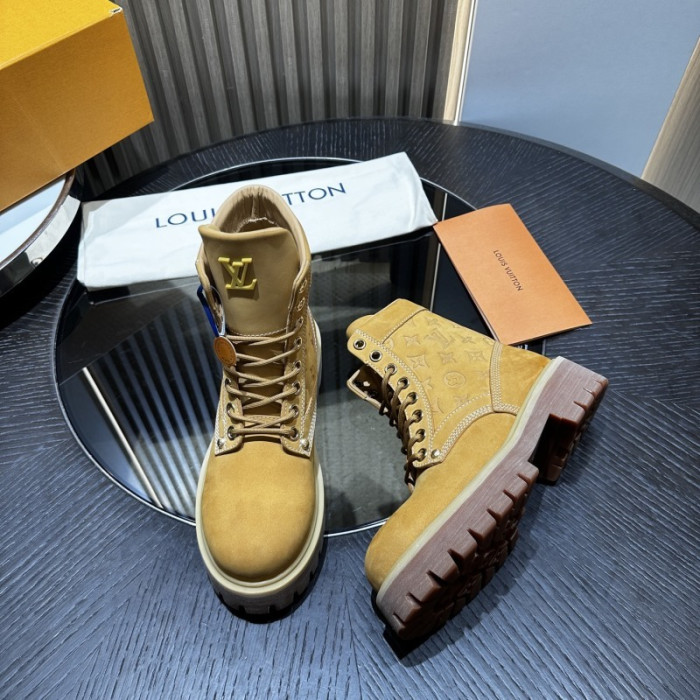 LV BOOTS L000056