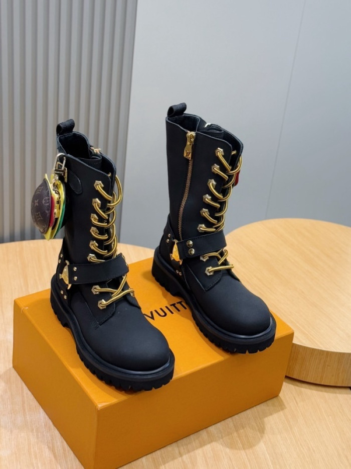 LV BOOTS L000071