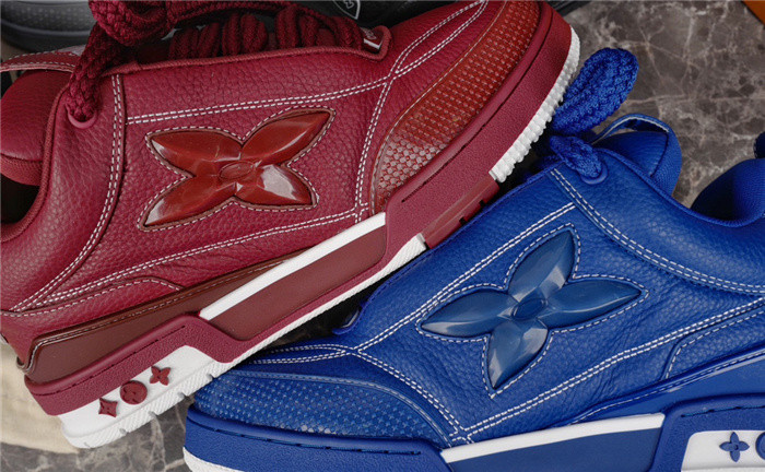 LV SNEAKER LV-000165