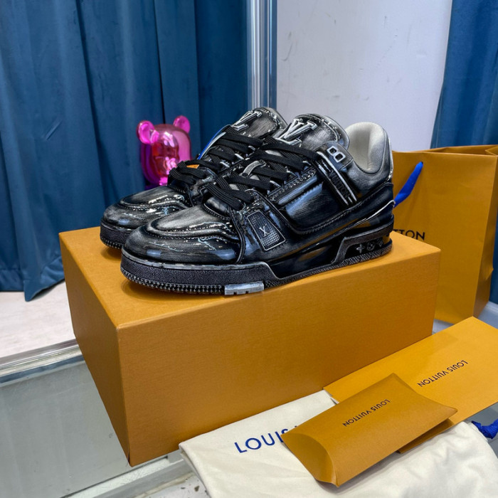 LV SNEAKER LV-000507