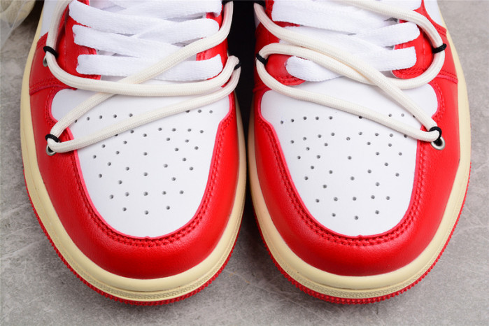 Air Jordan 1 Low “Chicago”