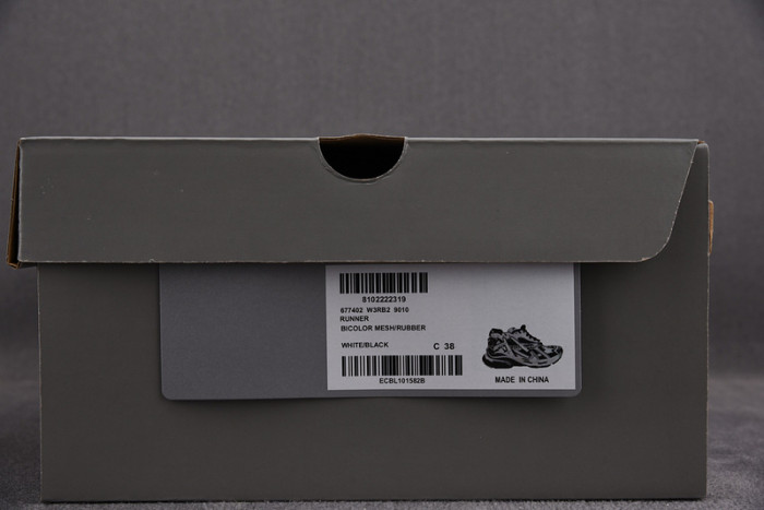 RUNNER SNEAKER RS017