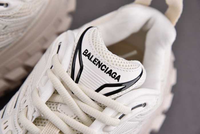 DEFENDER SNEAKER DS019