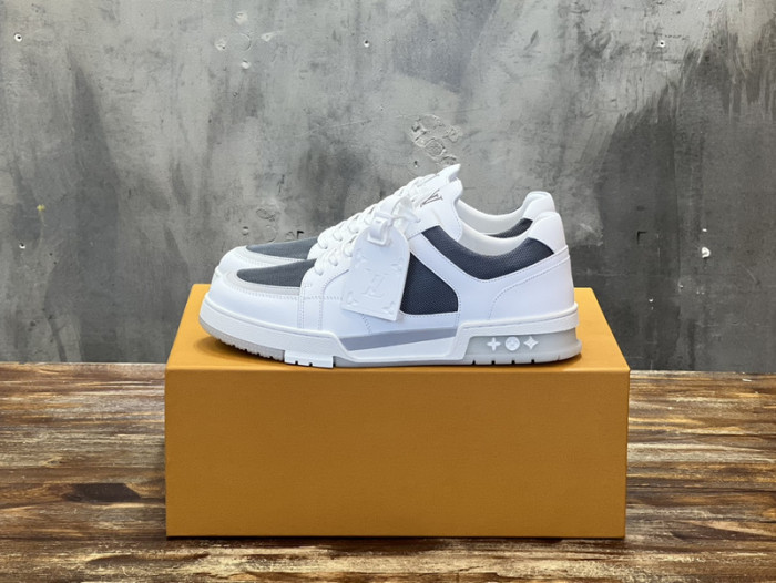 LV SNEAKER LV-000536