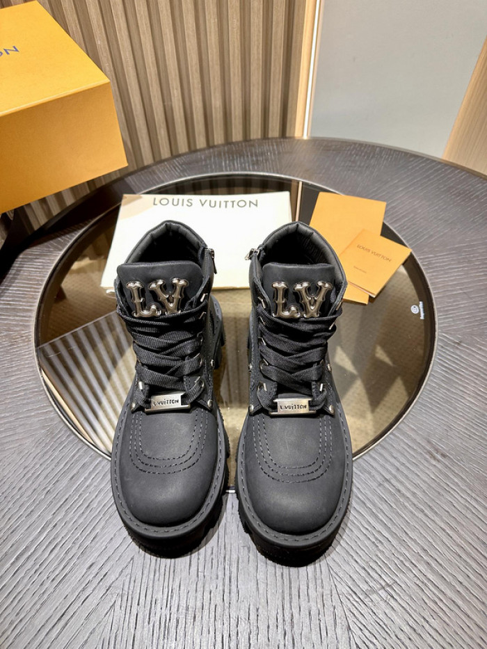 LV BOOTS L000027