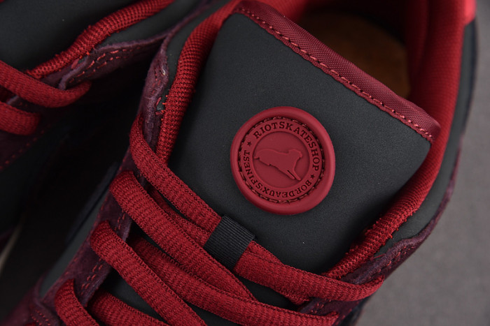 RIOT Skateshop x Dunk Low SB 