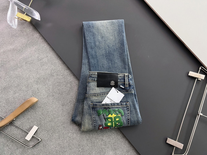 Balenciag**a CLOTHES