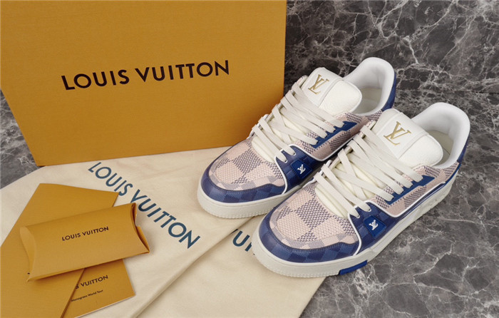 LV SNEAKER LV-000155