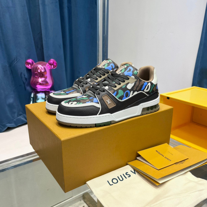 LV SNEAKER LV-000401
