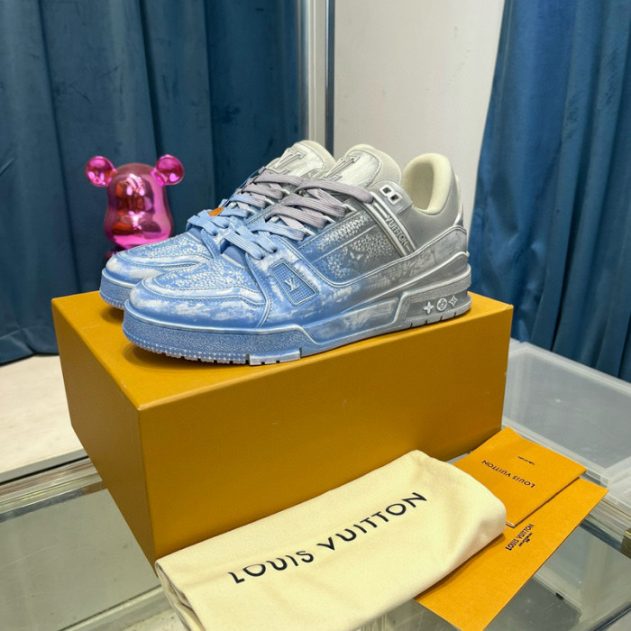 LV SNEAKER LV-000476
