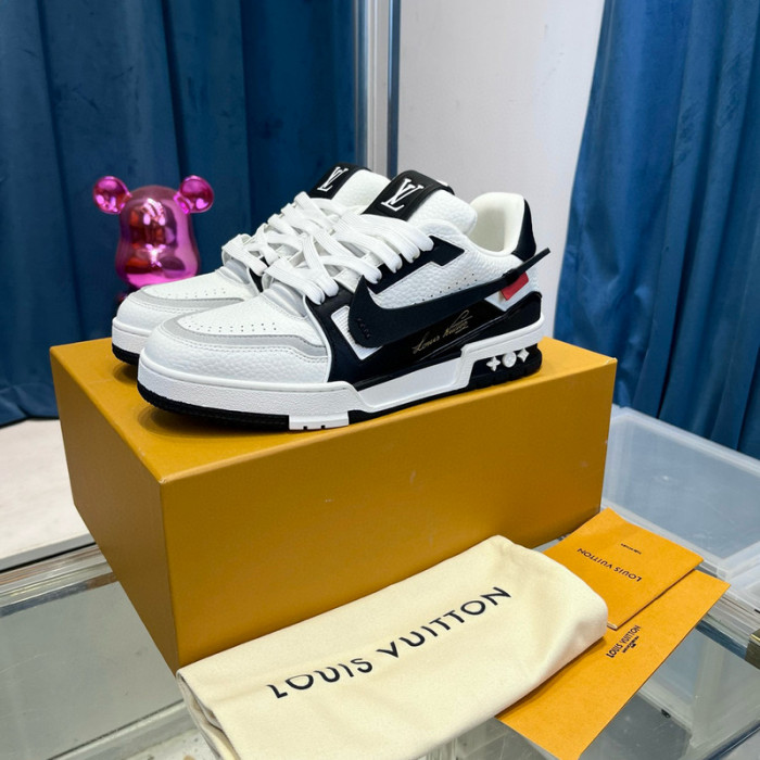 LV SNEAKER LV-000489