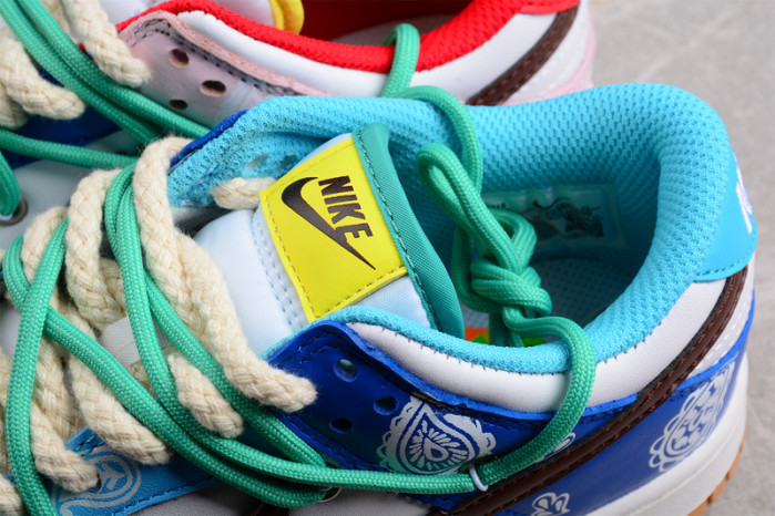 Dunk Low SE "Free .99"