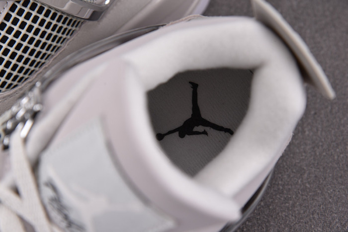 Air Jordan 4 Retro Frozen Moments (Women