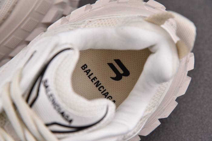 DEFENDER SNEAKER DS019