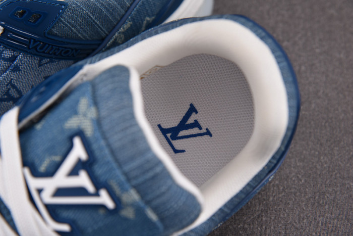 LV SNEAKER LV-000106