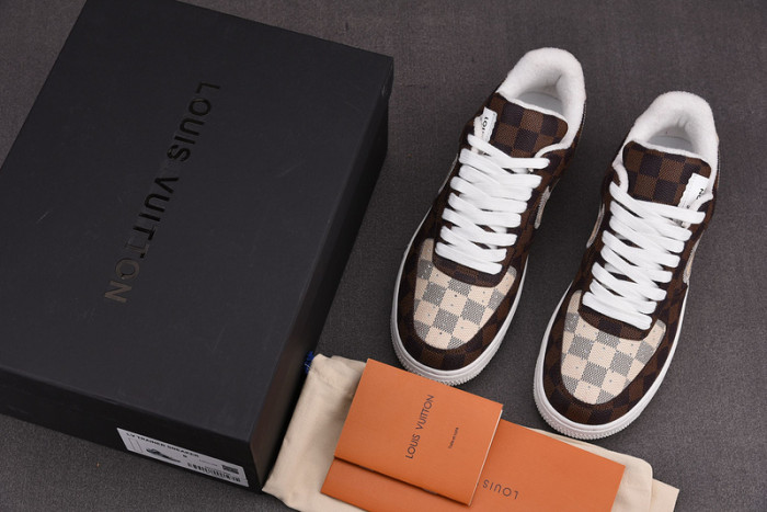 l**is V*t*n x nike air force la10