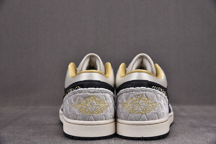 Jordan 1 Low Beaded DV1762-001