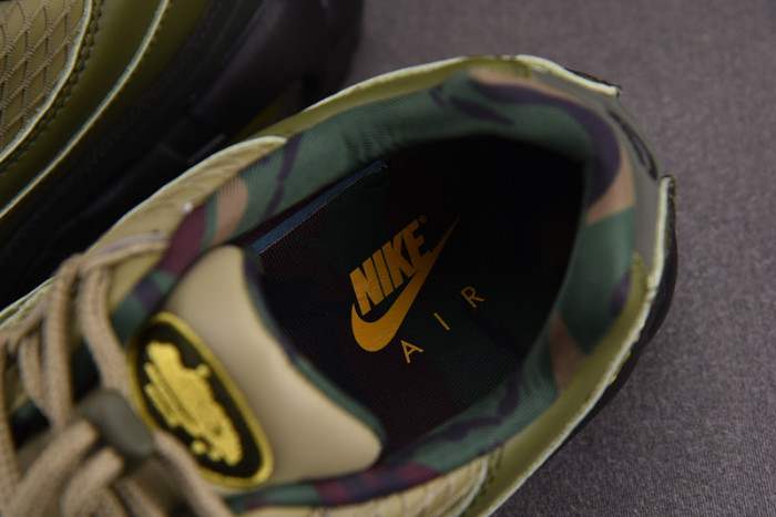 NIKE AIR MAX 95 SP X CORTEIZ RULES THE WORLD FB2709-300