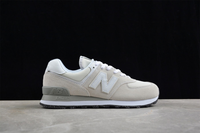 NEW BALANCE SNEAKER 