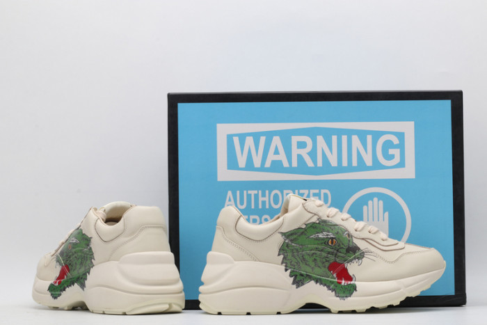 G*u*i* trainer sneaker25