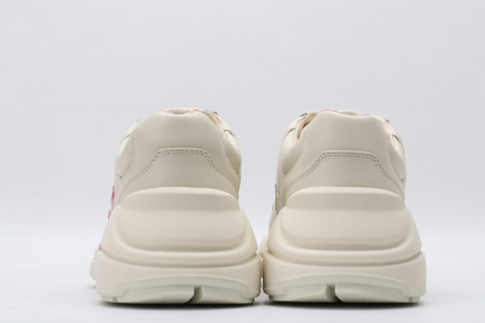 G*u*i* trainer sneaker9