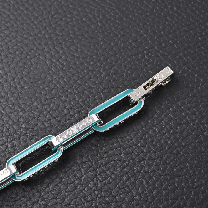 l0vis Vvtt0n lvbl0004