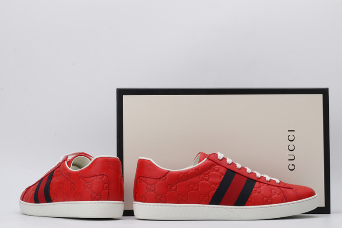 G*u*i* trainer sneaker65