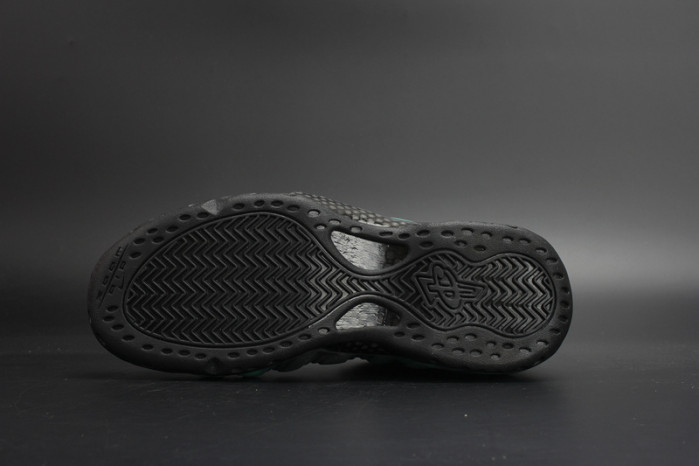 nike air foamposite one “N0r*hern lights” black/green mens 840559-001