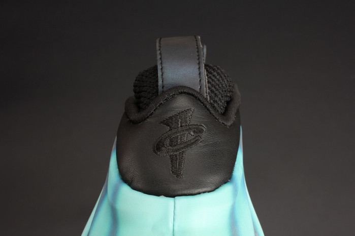 nike air foamposite one “N0r*hern lights” black/green mens 840559-001