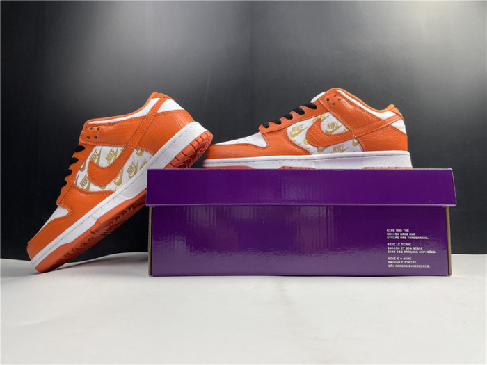 nike sb dunk low S*p*e x nike orange dh3228-181